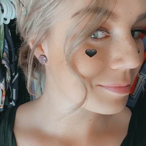 Meet your Posher, Tanis